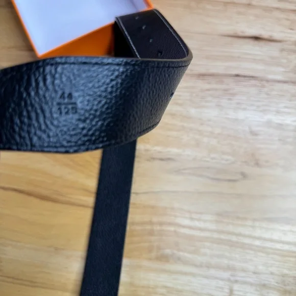 HERMES Black Leather Belt with Gold HERMES H Buckle
